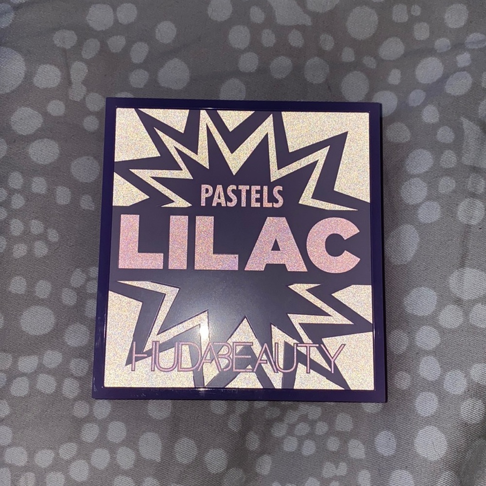 Huda Beauty “Pastels Collection: Lilac”